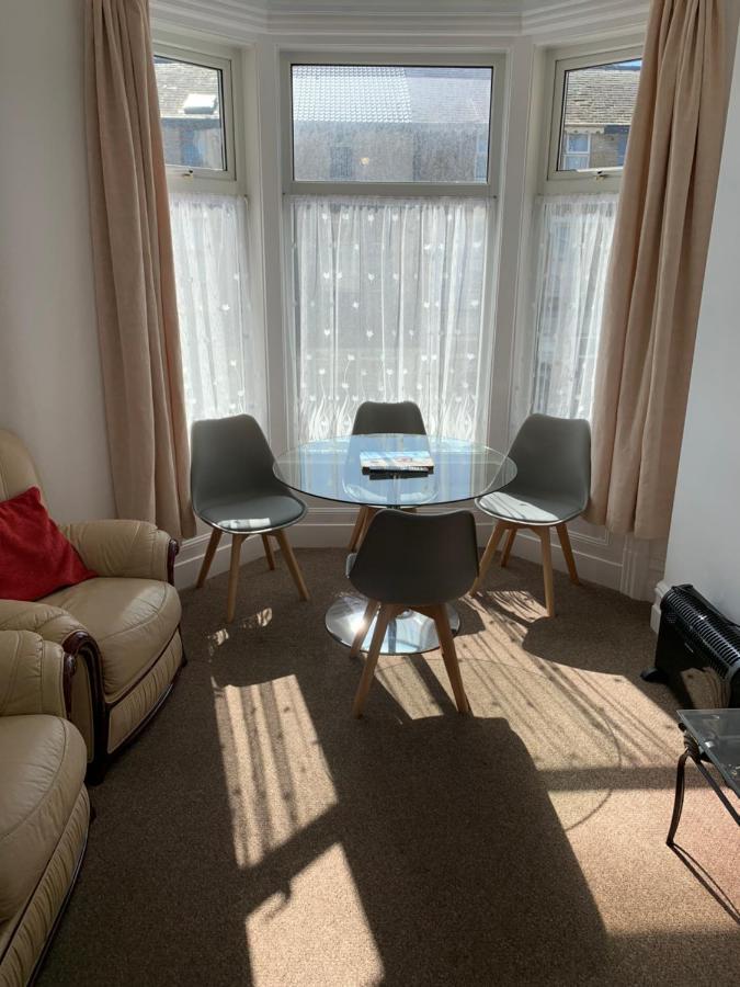 Delamere Holiday Flat แบล็คพูล ภายนอก รูปภาพ